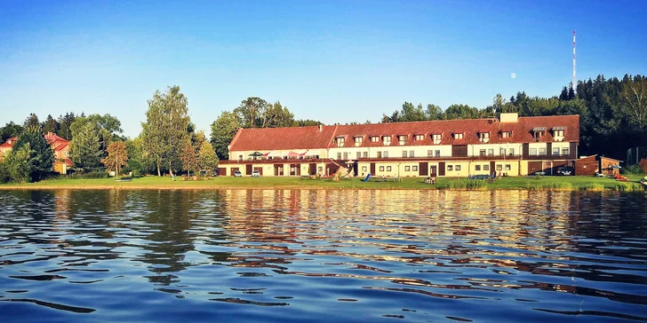 Hotel Jestřábí přímo u Lipna: ubytování se snídaněmi