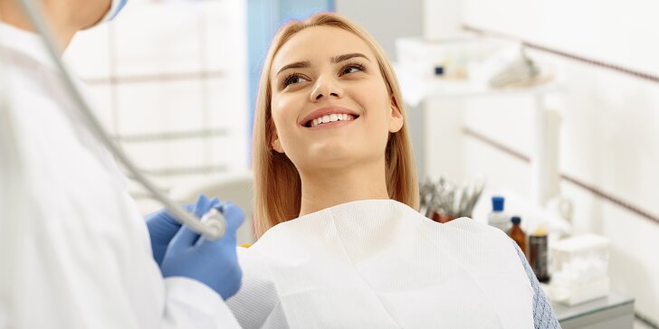 Usmějte se: dentální hygiena včetně pískování a leštění zubů pro 1 osobu