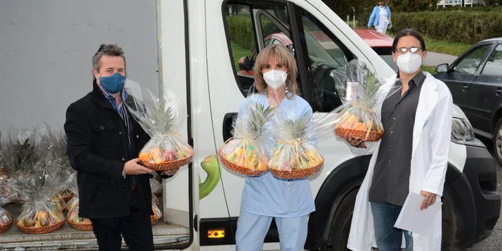 Dodejte sílu zdravotníkům: příspěvek na ovocné koše plné vitamínů s dovozem až do nemocnic