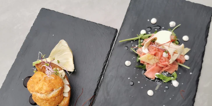 5chodové menu pro 2 gurmány: carpaccio, hovězí brisket nebo grilovaná chobotnice i parfait
