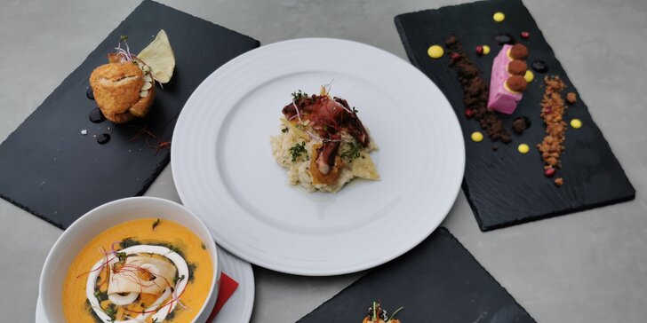 5chodové menu pro 2 gurmány: carpaccio, hovězí brisket nebo grilovaná chobotnice i parfait