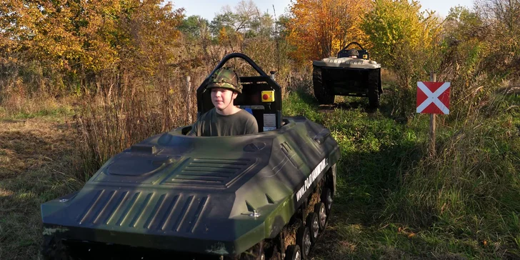 Staňte se tankistou: jízda v minitanku na 10 nebo 15 min. pro 1 osobu