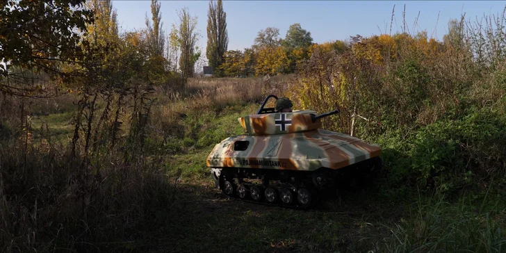 Staňte se tankistou: jízda v minitanku na 10 nebo 15 min. pro 1 osobu