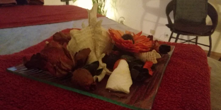 Aromaterapeutické kouzlo: regenerace těla a duše při celotělové masáži