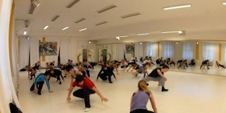 333 Kč za PĚT tanečních lekcí v tanečním studiu Contemporary. Libovolný taneční styl a ten nejzábavnější pohyb se slevou 65 %.