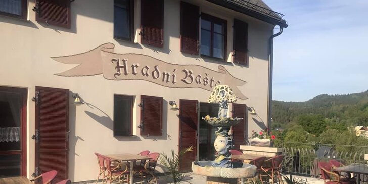Romantický pobyt v Bečově nad Teplou pro dva: ubytování s nádechem historie a se stravou