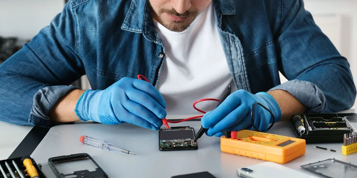 Nechajte si opraviť svoj telefón, PC, notebook, tablet alebo konzolu!
