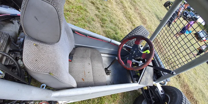 Adrenalin za volantem: 19 min. v nadupané jednomístné buggy pro 1 osobu