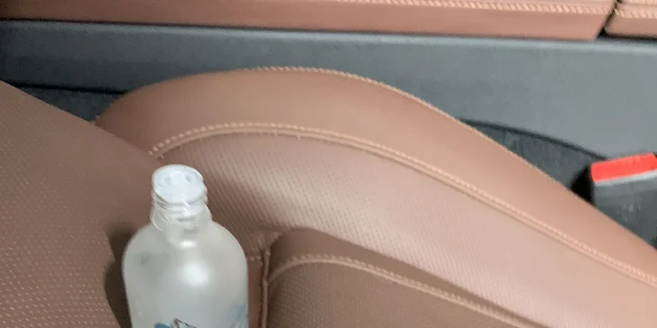 Auto jako nové: čištění interiéru i exteriéru, leštění oken a světel i péče o lak