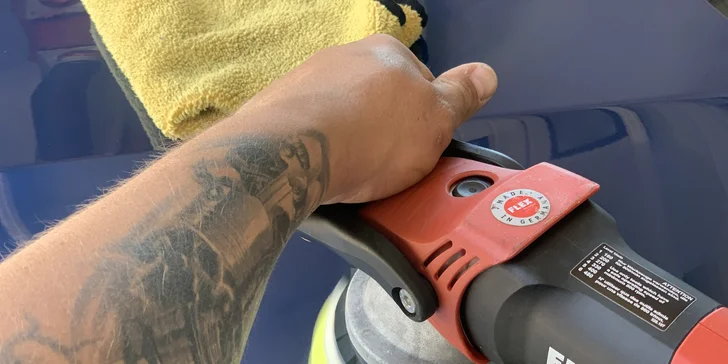 Auto jako nové: čištění interiéru i exteriéru, leštění oken a světel i péče o lak