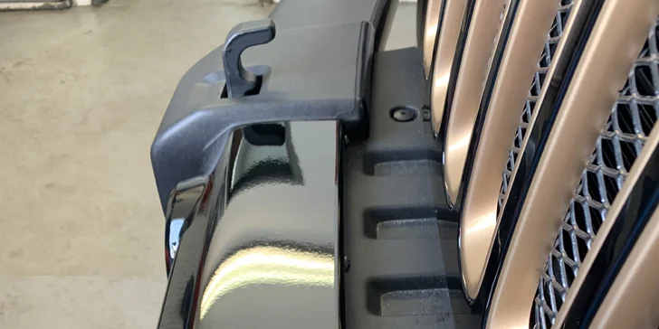 Auto jako nové: čištění interiéru i exteriéru, leštění oken a světel i péče o lak
