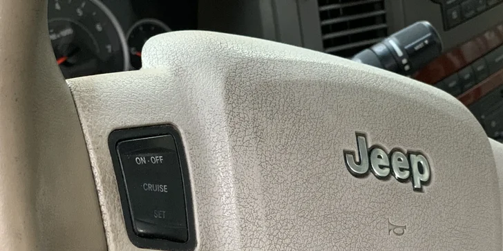 Auto jako nové: čištění interiéru i exteriéru, leštění oken a světel i péče o lak