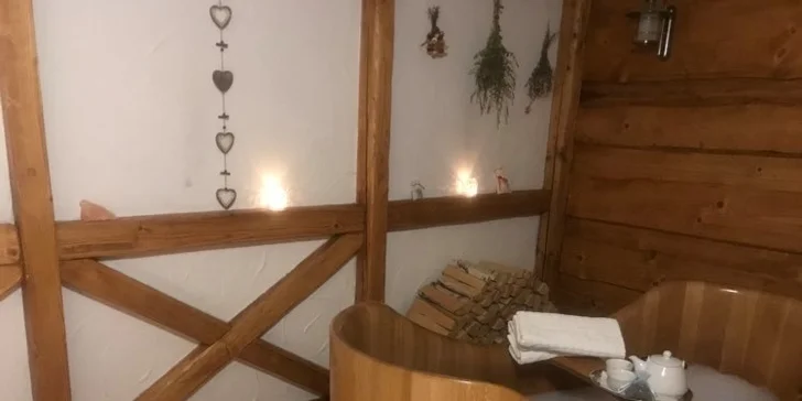 Romance pro dva: bylinná koupel s čajem nebo pivní s neomezenou konzumací piva