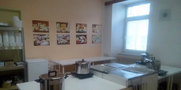 Dárkový poukaz na kurz výroby sýrů: čerstvé i zrající sýry, korbáčky, mozzarella a další