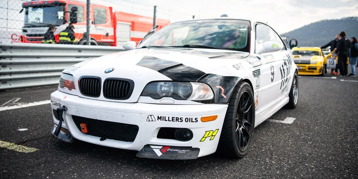 Až 9 kol na jednom ze 3 okruhů v BMW M3 nebo 130i Cup s rallye závodníkem Martinem Semerádem