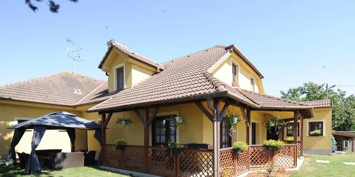 Apartmány v Lednici na lázeňské kolonádě s privátním wellness, vínem i snídaněmi