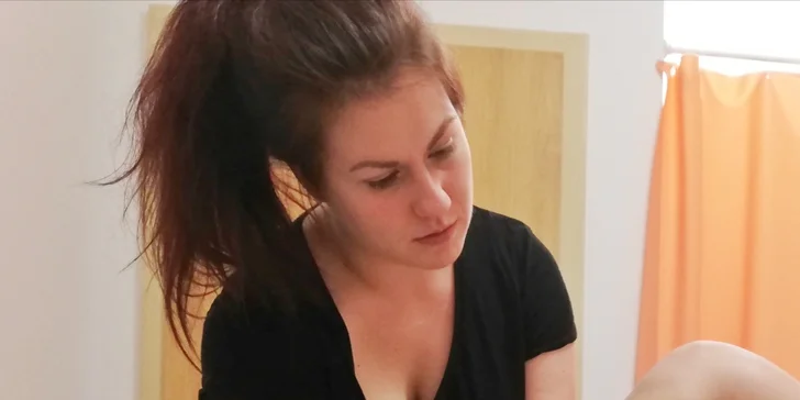 Ruční lymfatická masáž nohou nebo celého těla