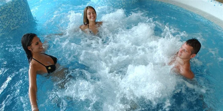 Relax u Balatonu s neomezeným wellness a polopenzí: 2 děti pobyt zdarma