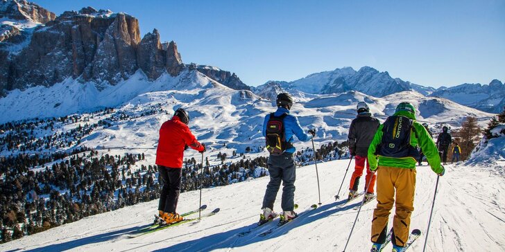 Zimní dovolená v italských Dolomitech: 3* hotel hned u sjezdovky, polopenze i skipas