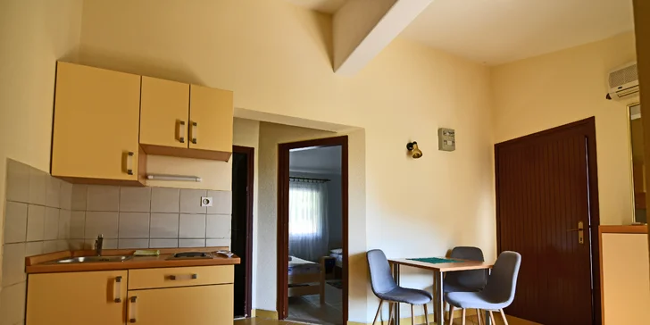 Až 14 nocí v Chorvatsku pro páry i rodiny: šumění Jadranu, krásy Dalmácie a apartmány 5 minut od pláže