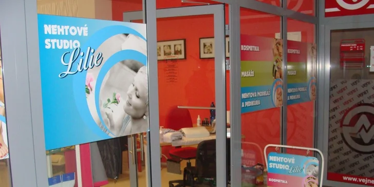 Nehtová modeláž nebo kosmetické ošetření