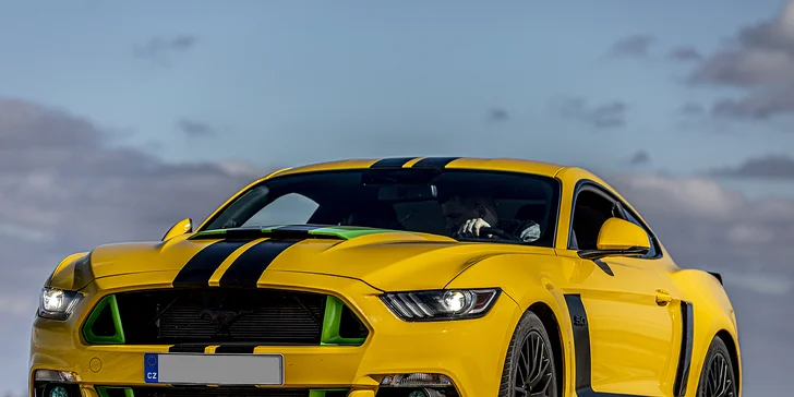 Upravený Ford Mustang GT manuál: 15 až 60 minut řízení