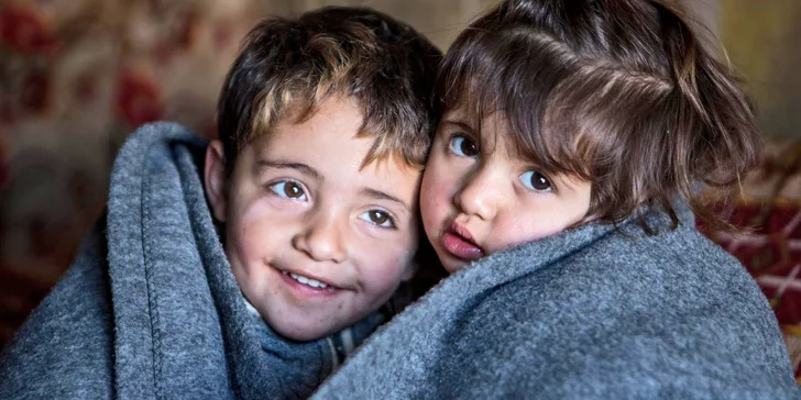 Vánoční dárek, který zachraňuje: podpořte UNICEF a darujte život, zdraví a naději