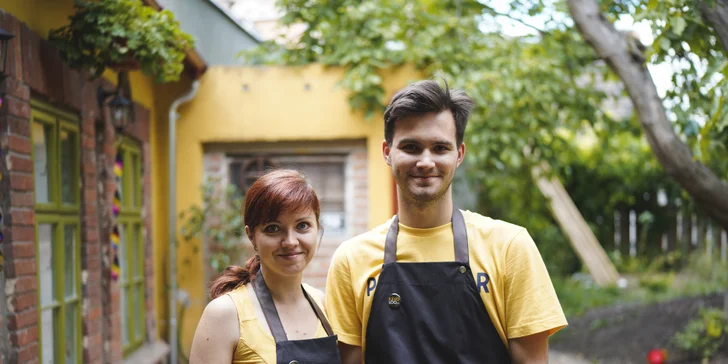 Kurzy přípravy kávy na profesionálním i domácím kávovaru či technika latte art