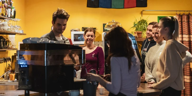 Kurzy přípravy kávy na profesionálním i domácím kávovaru či technika latte art