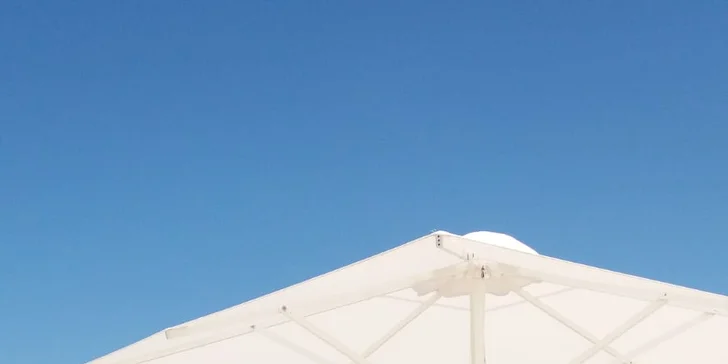 Krásná dvoupatrová vila až pro 6 osob na Chalkidiki. Bydlení u moře v naprostém soukromí