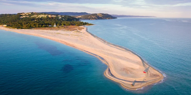 Krásná dvoupatrová vila pro 6 osob v Řecku na Chalkidiki. Bydlení u moře v naprostém soukromí