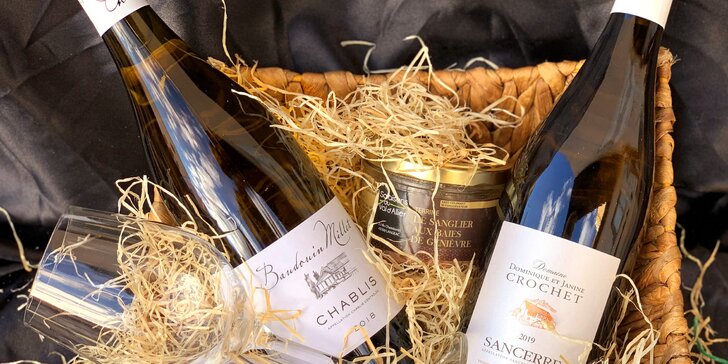 Dárkové balíčky francouzských vín a klobásek, kachního paté i sýra