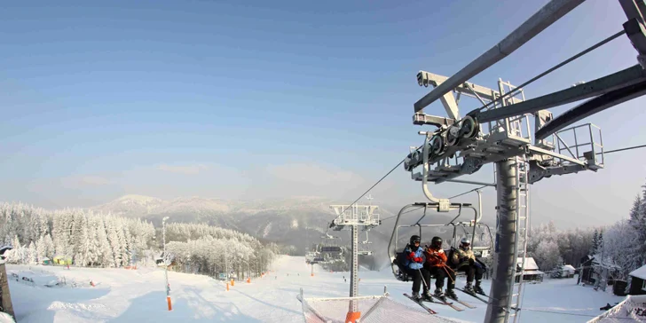 Čeká vás i trocha adrenalinu, protože Krušné hory a především některé klínské svahy jsou místy velmi prudké. 