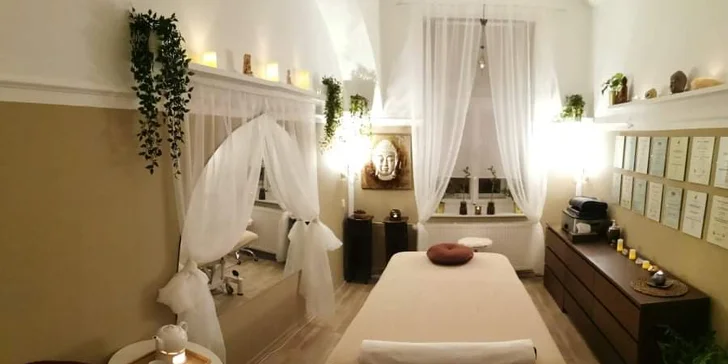 Sladký relax: čokoládová masáž i s peelingem, zábalem a šálkem čokolády