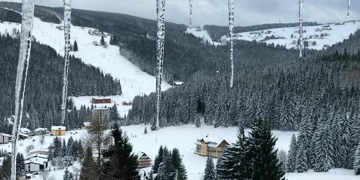Dovolená v Krkonoších: polopenze, skvělé podmínky pro lyžaře a výlety po nejvyšších českých horách