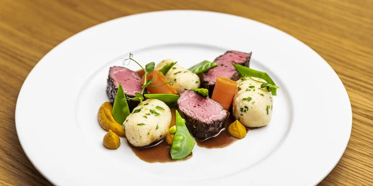 Dárkové vouchery na celé menu i nápojový lístek restaurace Symphonia v hotelu International