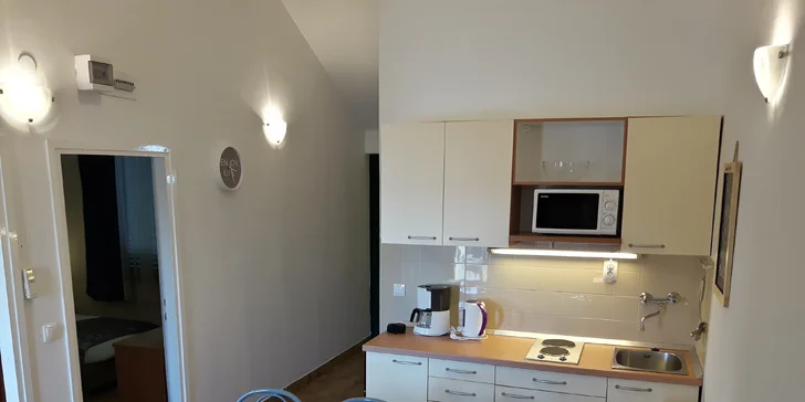 Dovolená u Splitu pro všechny věkové kategorie: apartmány pro 2–6 osob v plně vybaveném resortu