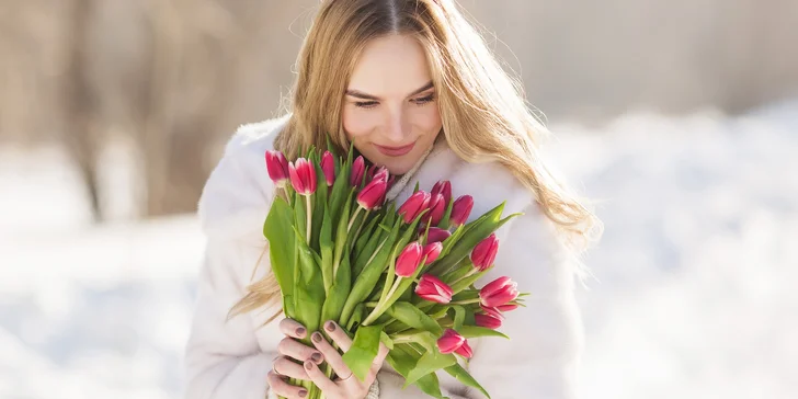 Voňavý barevný pugét holandských tulipánů vč. dopravy