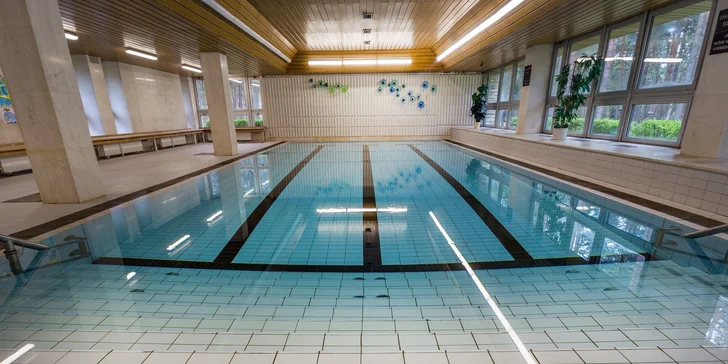 Jaro nebo podzim v hotelu u Máchova jezera s polopenzí i bazénem