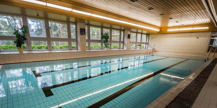 Jaro nebo podzim v hotelu u Máchova jezera s polopenzí i bazénem
