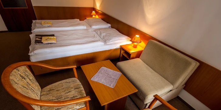 Jaro nebo podzim v hotelu u Máchova jezera s polopenzí i bazénem