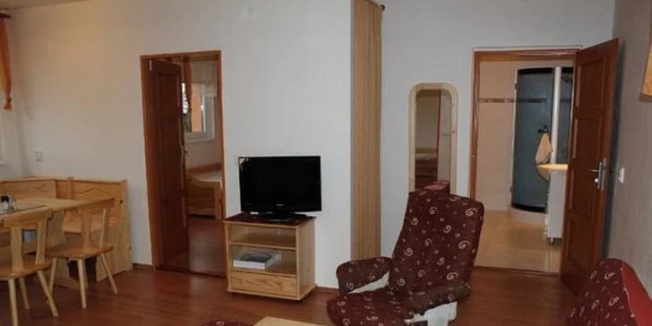 Beskydy pro 2 až 6 osob. Hotel, sruby, bungalovy!