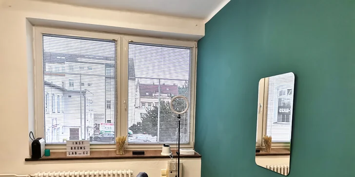 Krásnější tvář: úprava, barvení, laminace či proteinová rekonstrukce obočí