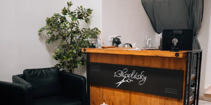 Kadeřnické balíčky pro všechny délky vlasů: střih, barvení a styling