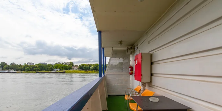 Romantický pobyt na vlnách Dunaje: botel v centru Bratislavy, snídaně