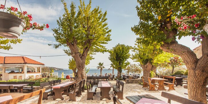 Dovolená u Splitu pro všechny věkové kategorie: apartmány pro 2–6 osob v plně vybaveném resortu