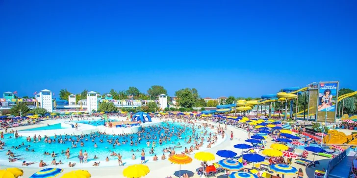 Rodinná dovolená u italského Jadranu: hotel 50 metrů od pláže, jídlo all inclusive a koupání v aquaparku
