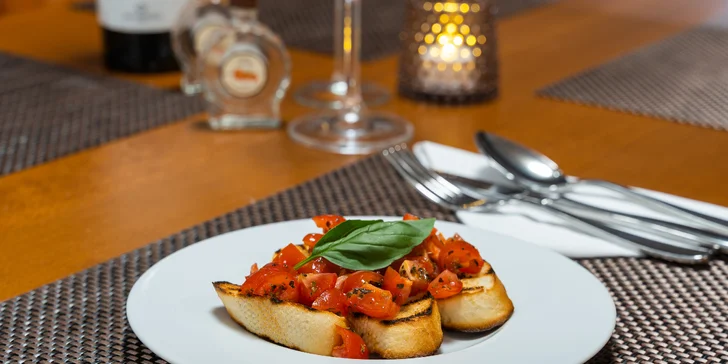 Romantika ve dvou: 100 minut v privátním wellness, víno a až 15chodové italské menu