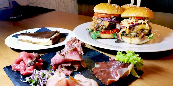 Menu od Chilli Táty: masové prkénko, burgery a Míša dort pro 2–4 osoby