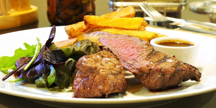 Krevety v tempuře, australský rumpsteak a čokoládové semifreddo pro dva